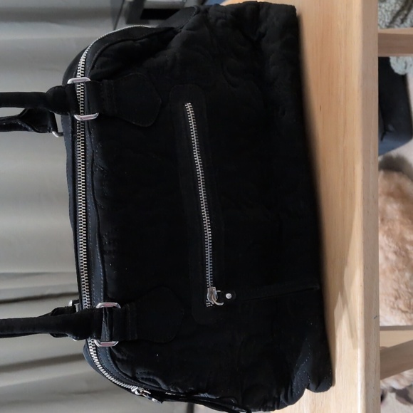 Solid Black Vera Bradley Bag With Two Front Pockets - Picture 3 of 10